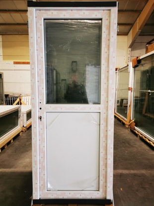 PVC DEUR 1/2 GLAS WIT 880 x 2100mm RECHTS