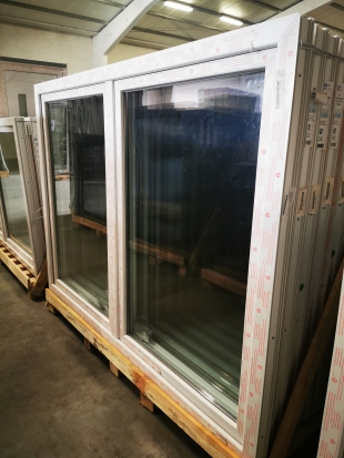 PVC DRAAI-KIEPRAAM 2 VLEUGELS WIT 2000 x 1500mm LINKS