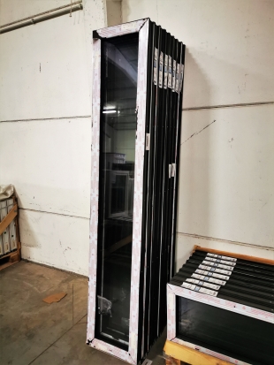 PVC VAST RAAM ZWART 400 x 2100mm