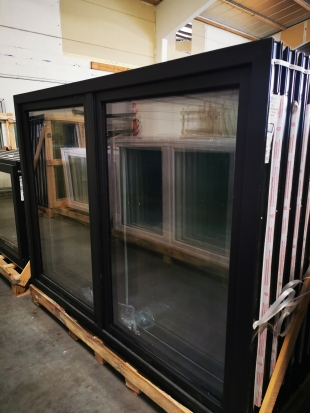 PVC DRAAI-KIEPRAAM 2 VLEUGELS ZWART 2000 x 1500mm RECHTS